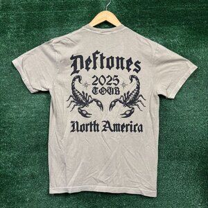 Deftones North American Tour Nu Metal Band T-Shirt Size Medium